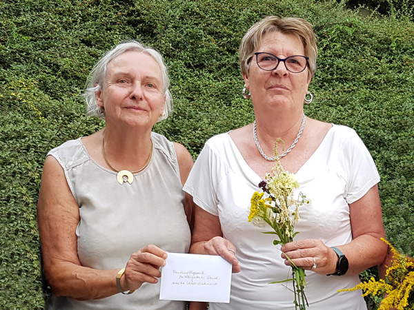 1000-Euro-Spende für Familienpflegewerk