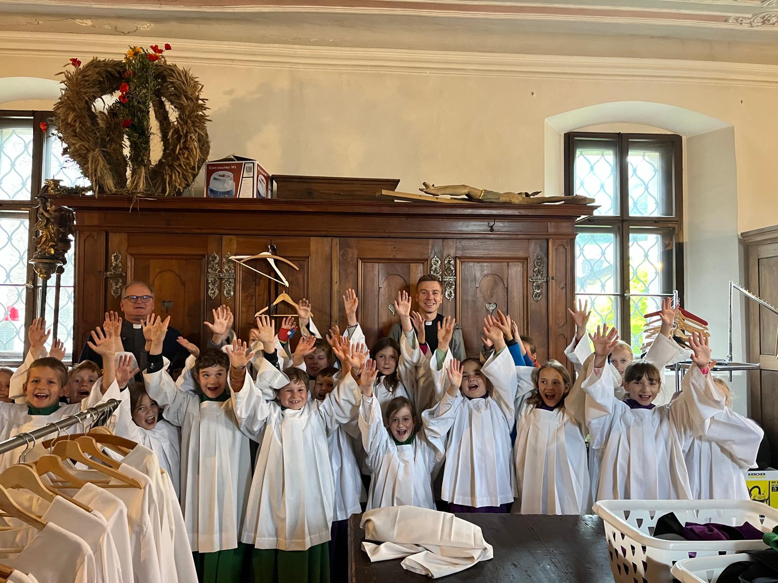 2 Ministranten Gruppenbild 5